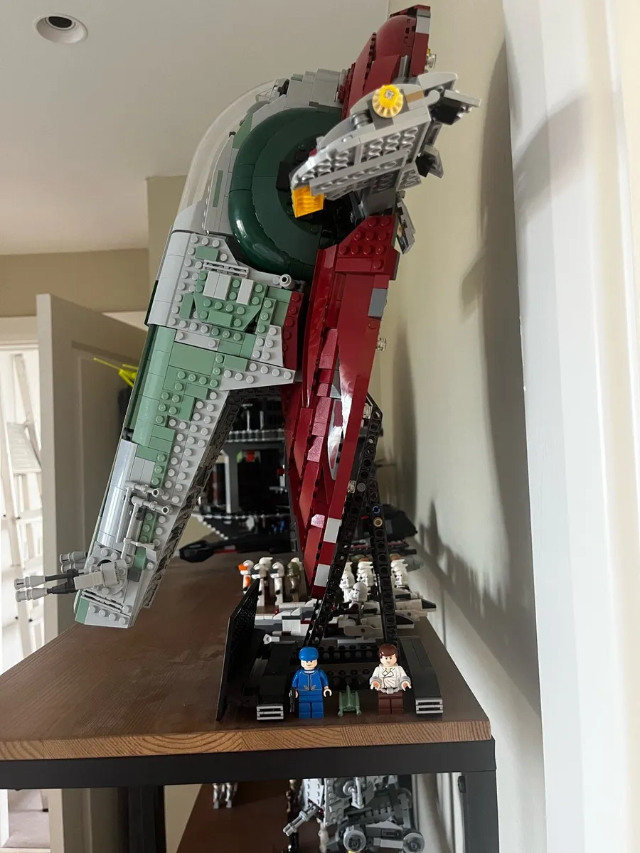 Lego Star Wars UCS Slave I - Image 3