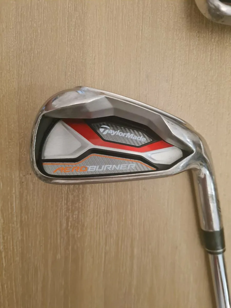 Taylormade Aeroburner Irons - Image 2