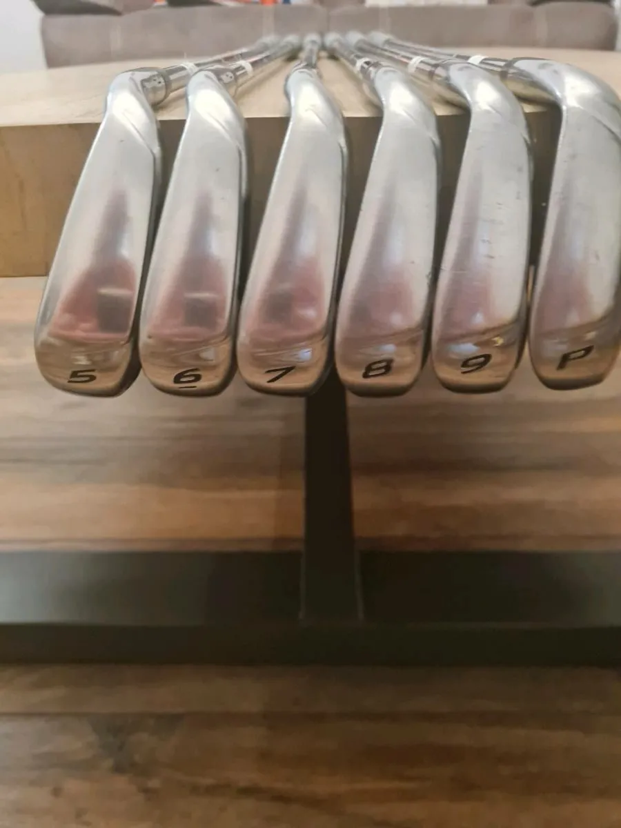 Taylormade Aeroburner Irons - Image 4