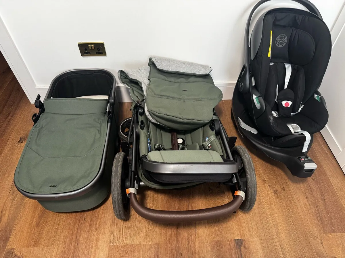 Joolz Pushchair + Cybex Cloud Car Seat - Image 3
