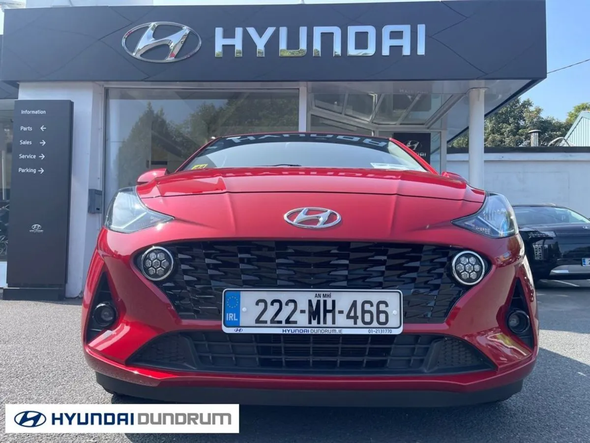 Hyundai i10 Deluxe 5DR - Image 2