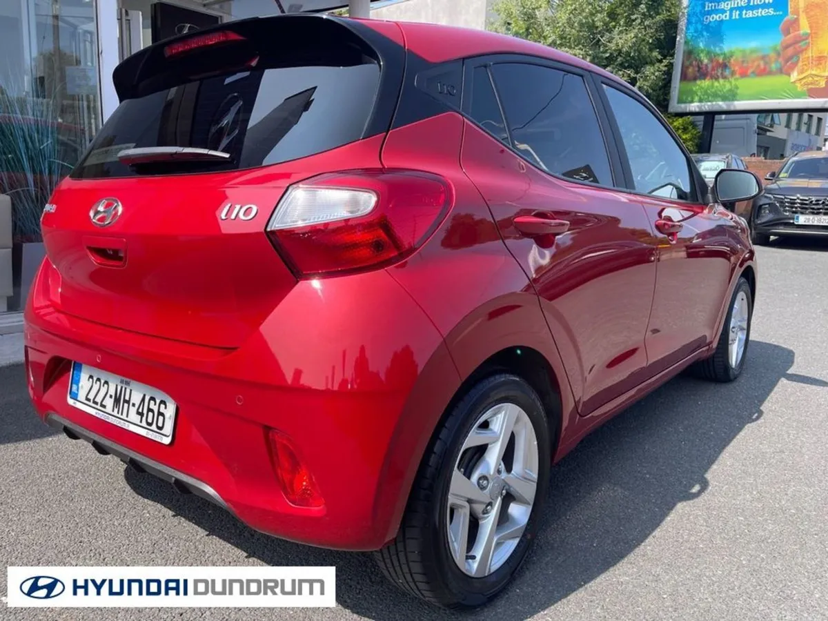 Hyundai i10 Deluxe 5DR - Image 4