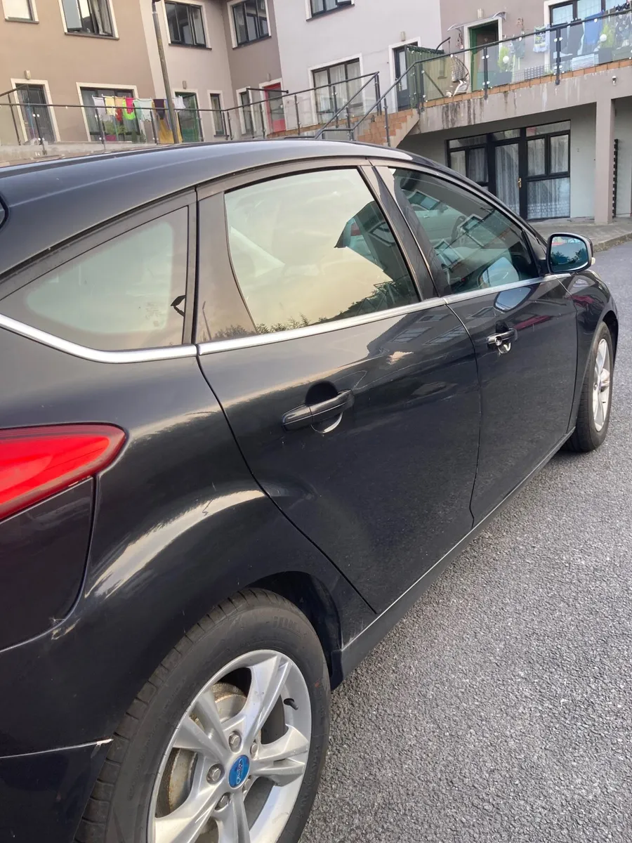 11 Ford Focus - Image 1
