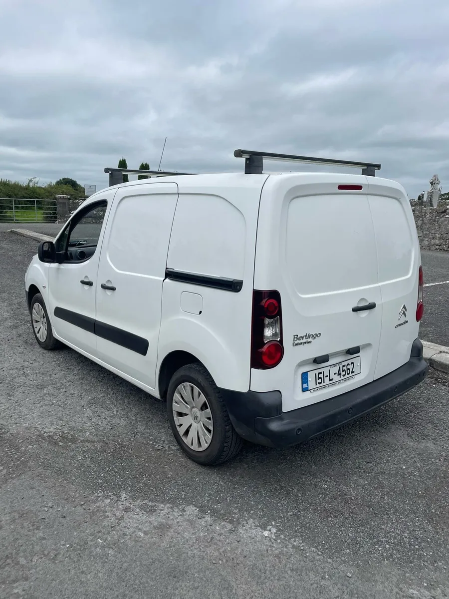 Extremely clean 2015 berlingo - Image 4