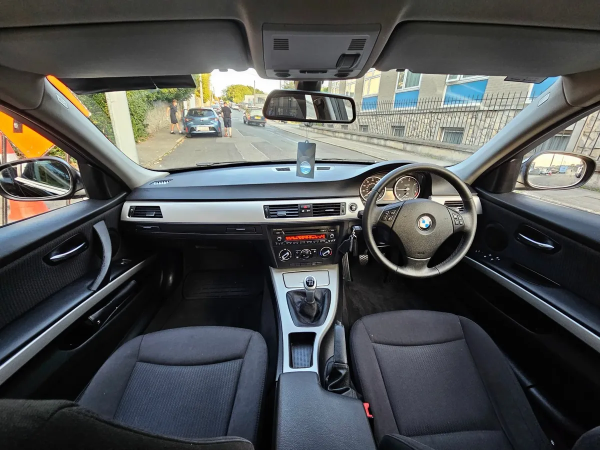 BMW 318D 2012 ESTATE TAX&NCT - Image 4