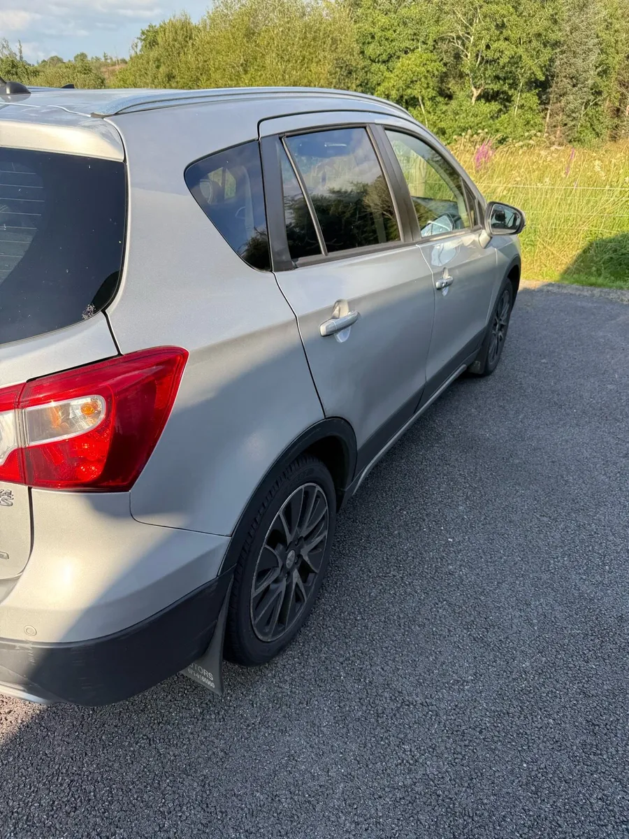 Suzuki X4 Cross 1.6 diesel DDIS 2015 - Image 2