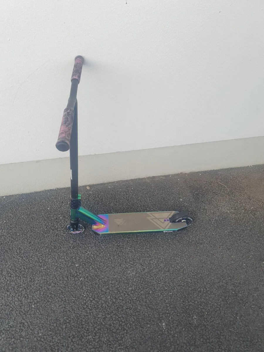 Stunt scooter - Image 1