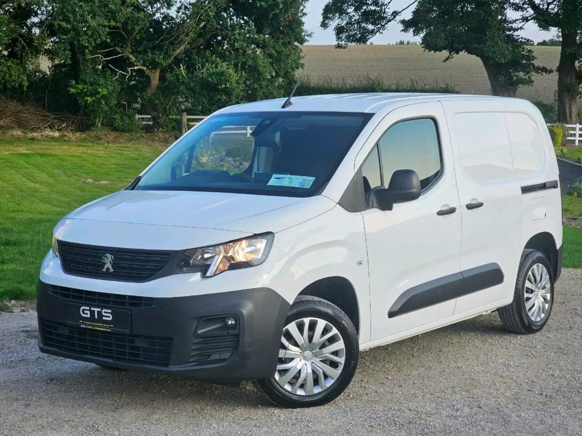 2021 Peugeot Partner Professional - Image 1