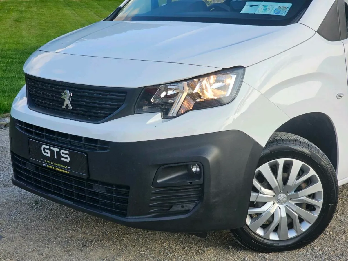 2021 Peugeot Partner Professional - Image 2