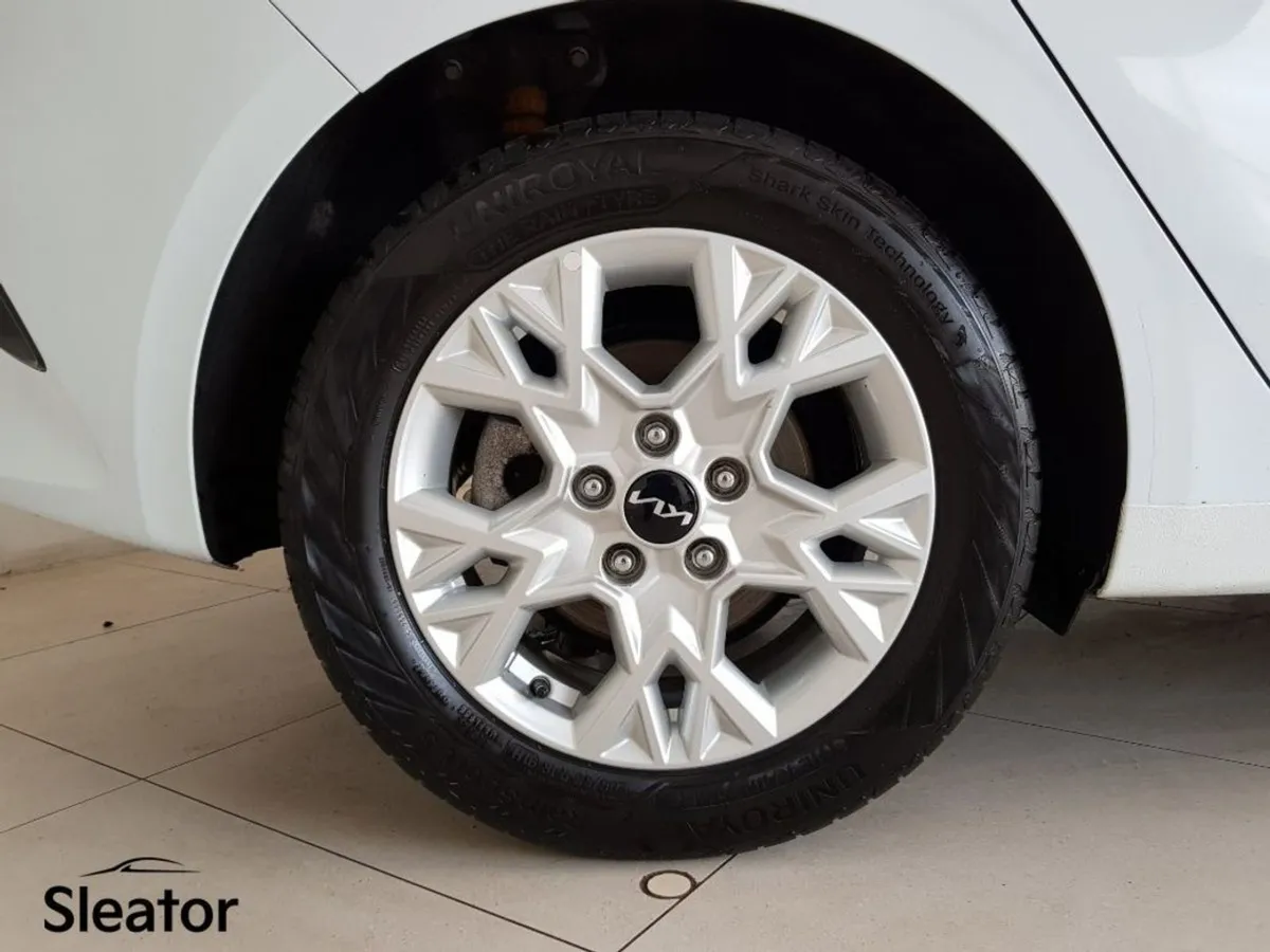 Kia Ceed 1.6d Mhev K2 My23 5DR - Image 4