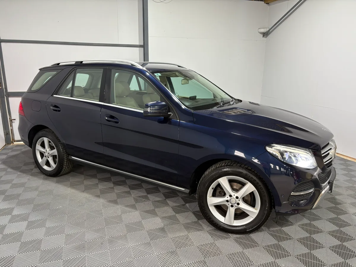 16 Mercedes-Benz GLE 250D 4Matic 4X4 - Image 4