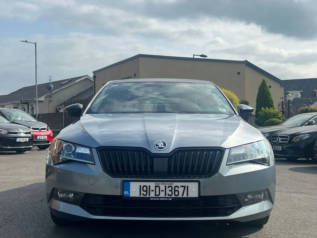 Skoda Superb 2.0tdi Sportline 150HP  1 Owner Low - Image 2