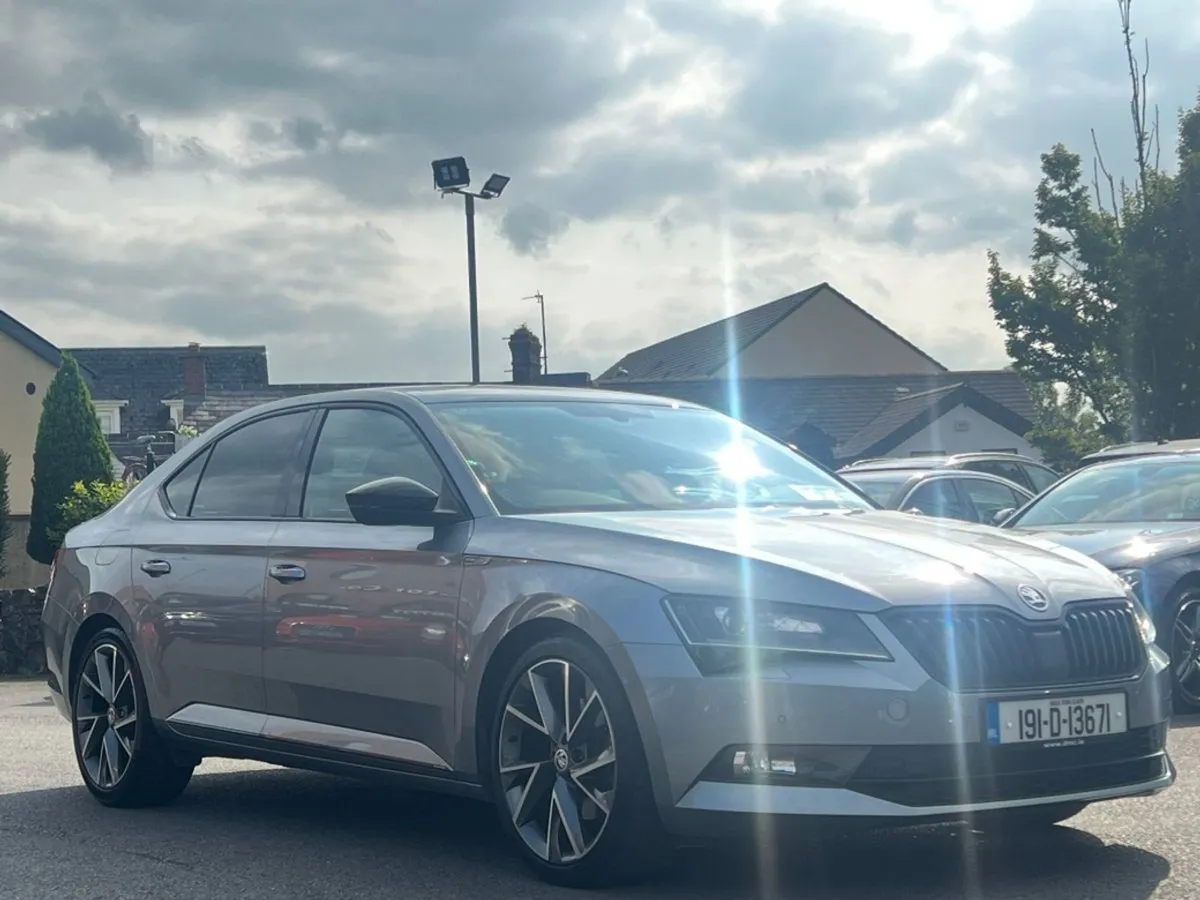 Skoda Superb 2.0tdi Sportline 150HP  1 Owner Low - Image 3