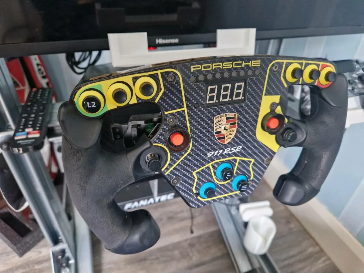 Simulator racing rig - Image 2