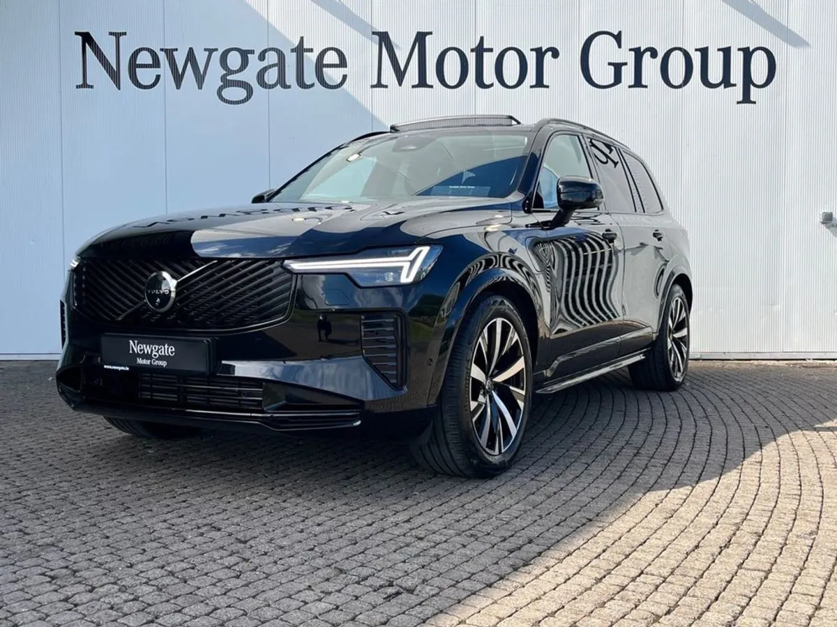 Volvo XC90 T8 Plus Dark AWD - Image 4
