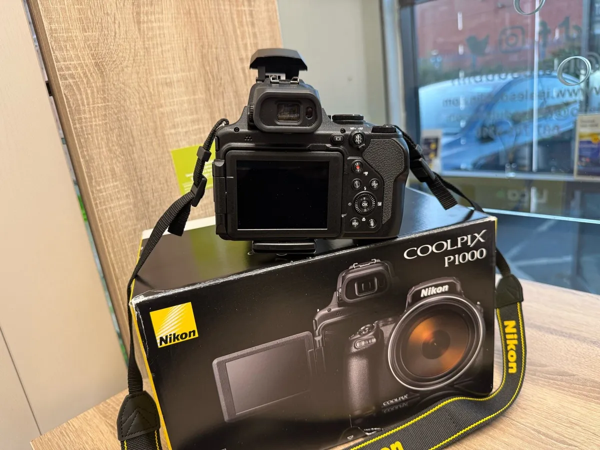Nikon COOLPIX P1000 4K UHD Professional Camera - Image 3
