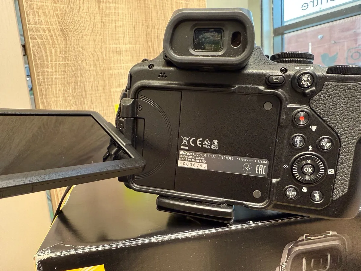 Nikon COOLPIX P1000 4K UHD Professional Camera - Image 4