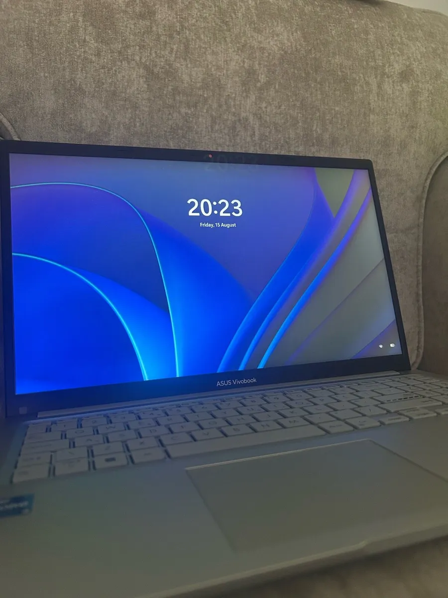 ⭐️ASUS Vivobook Laptop⭐️ - Image 1
