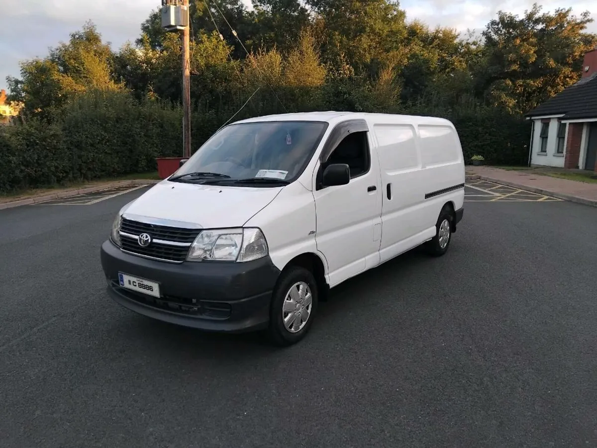 Low mileage 2011 hiace test 07/26 tax 10/25 - Image 2