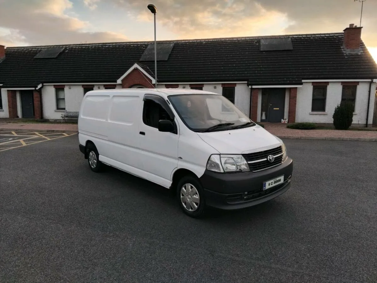 Low mileage 2011 hiace test 07/26 tax 10/25 - Image 1