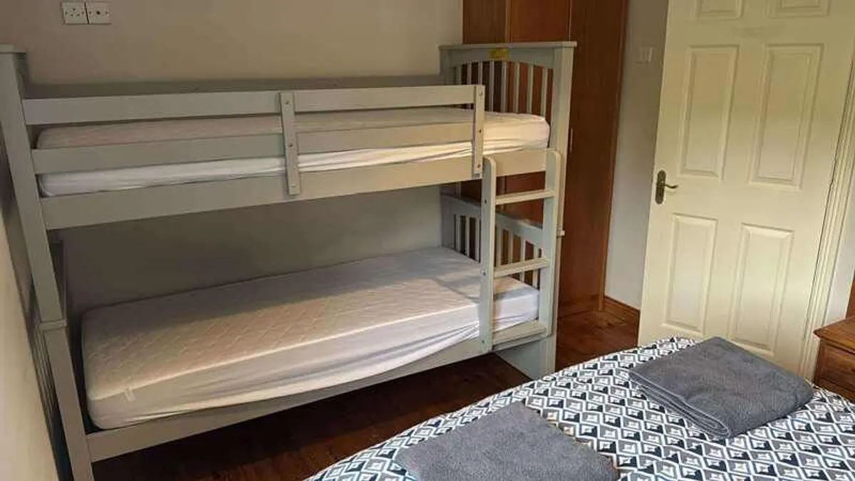 Bunk bed as new. (Solid pine wood) - Image 3