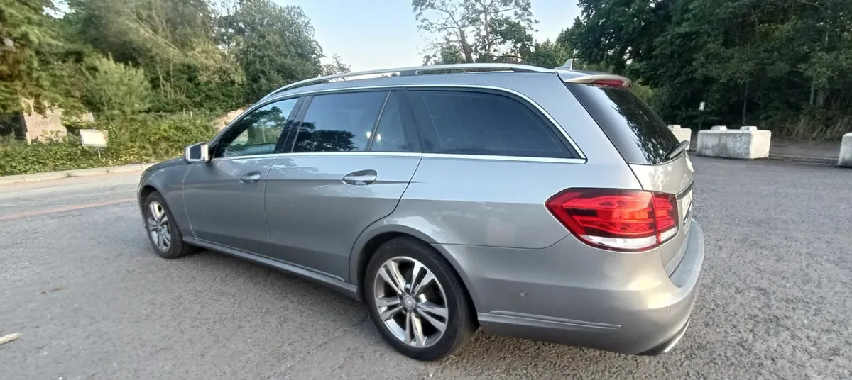 Mercedes-Benz E-Class 2014 - Image 3