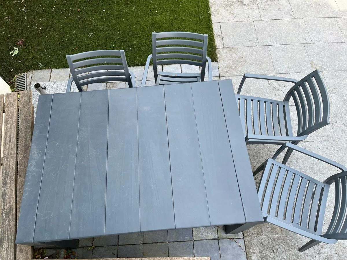Garden table and 4 chairs - Image 2