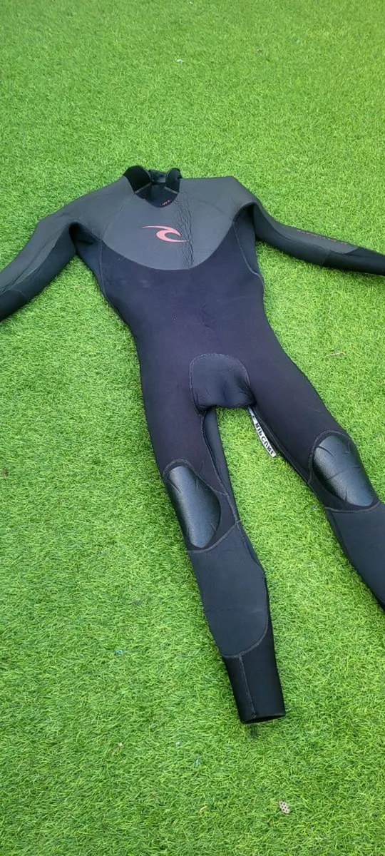 Wetsuit - Image 1