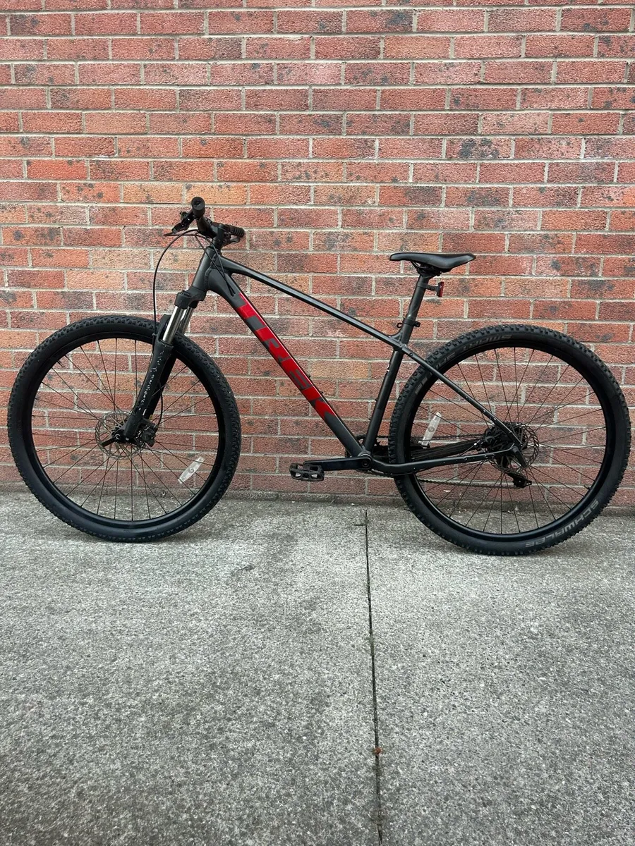 Trek Marlin 5 Mountain Bike - Image 1