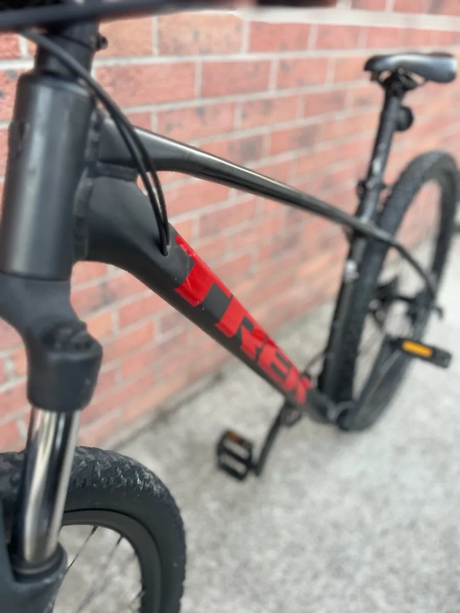 Trek Marlin 5 Mountain Bike - Image 3