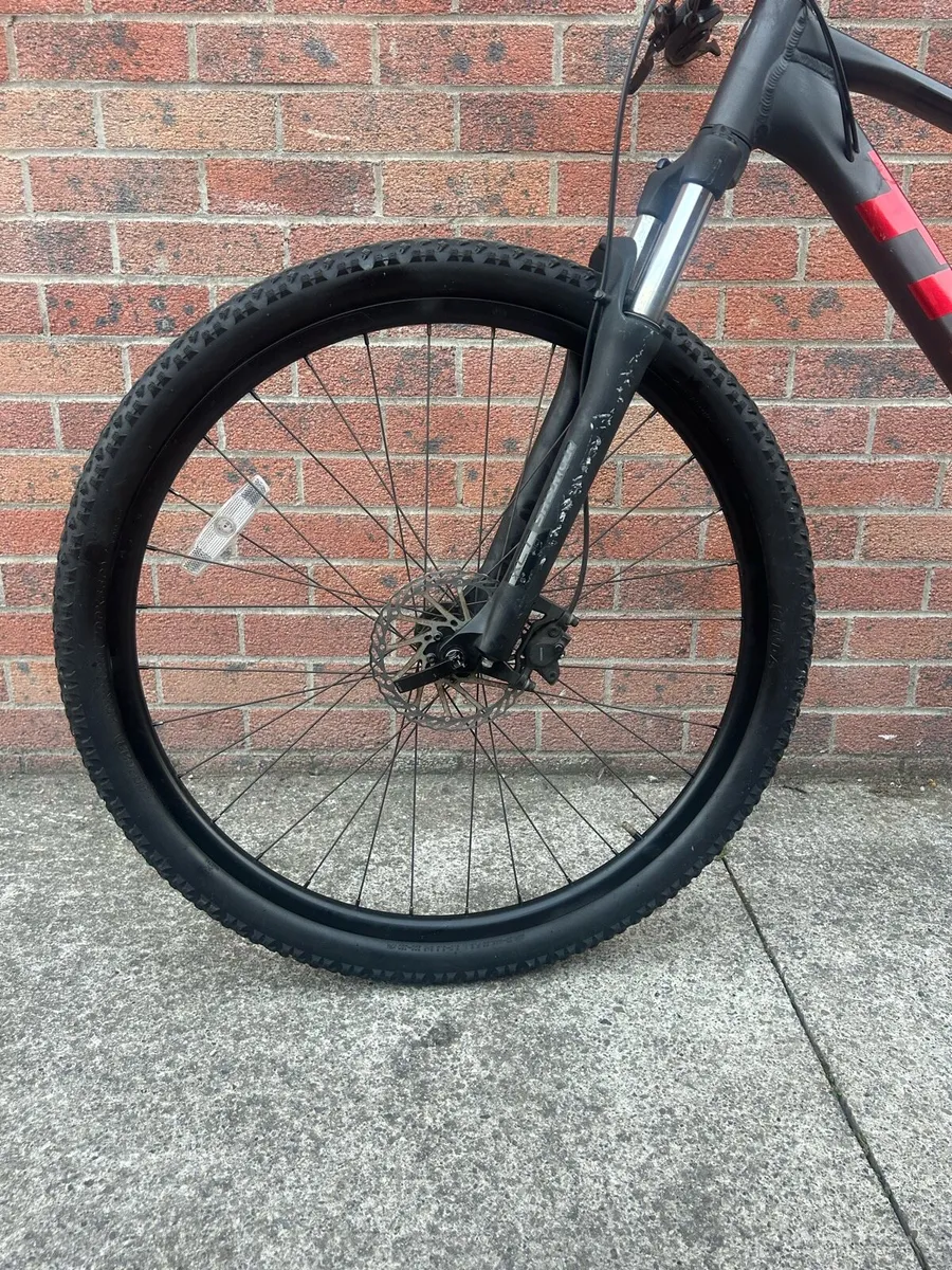 Trek Marlin 5 Mountain Bike - Image 4