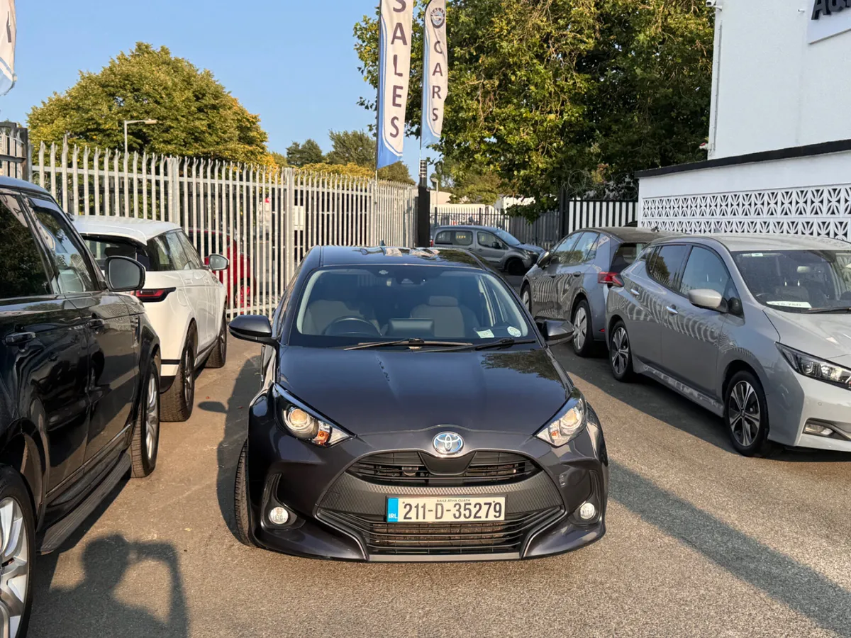 2021 Toyota Yaris 1.5 Hybrid - Image 3