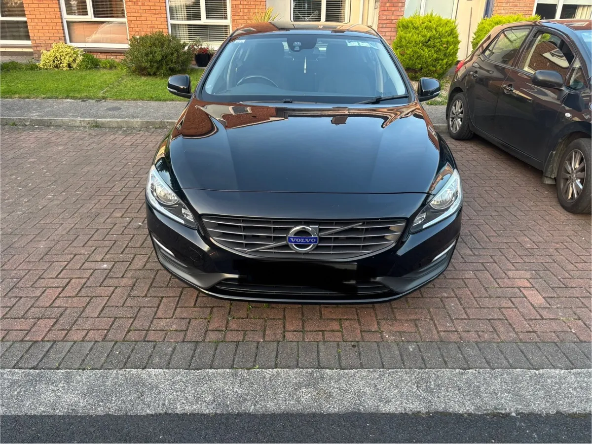 Volvo S60 2015 - Image 2