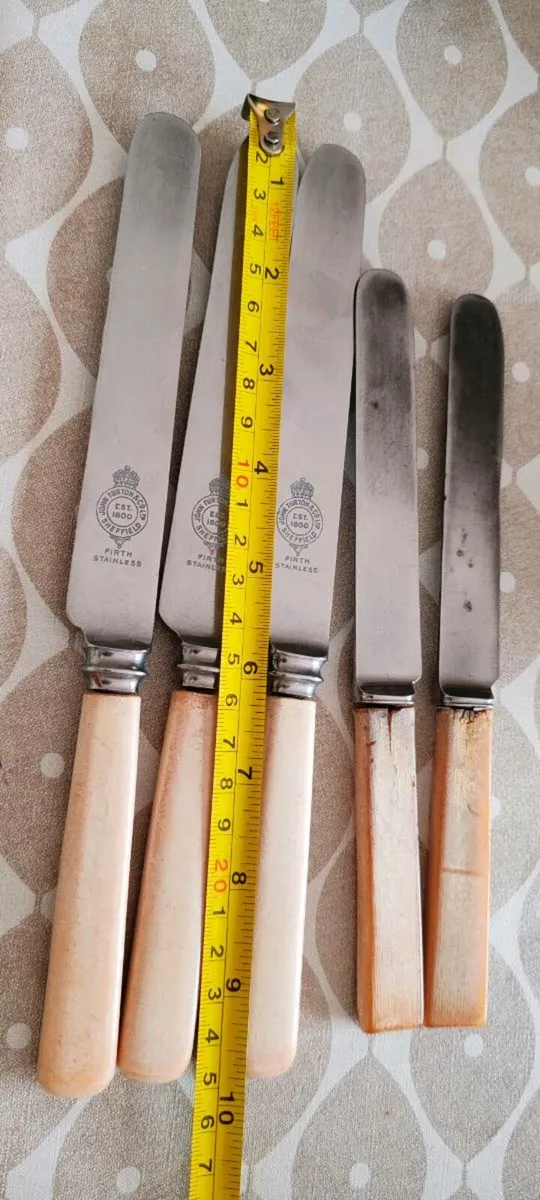 Vintage Sheffield and Newbridge knives - Image 4