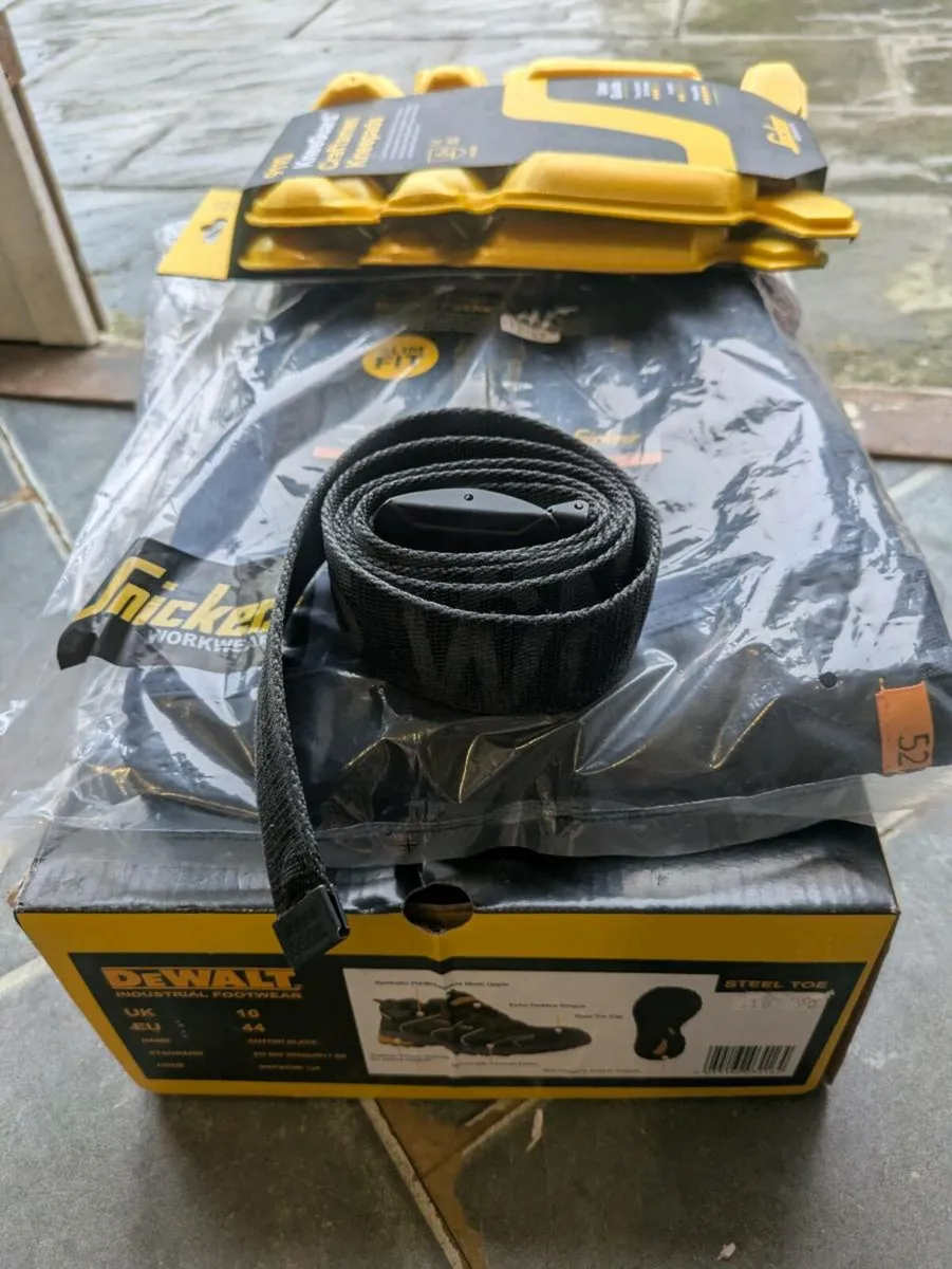 DeWalt shoes Snickers pants - Image 2