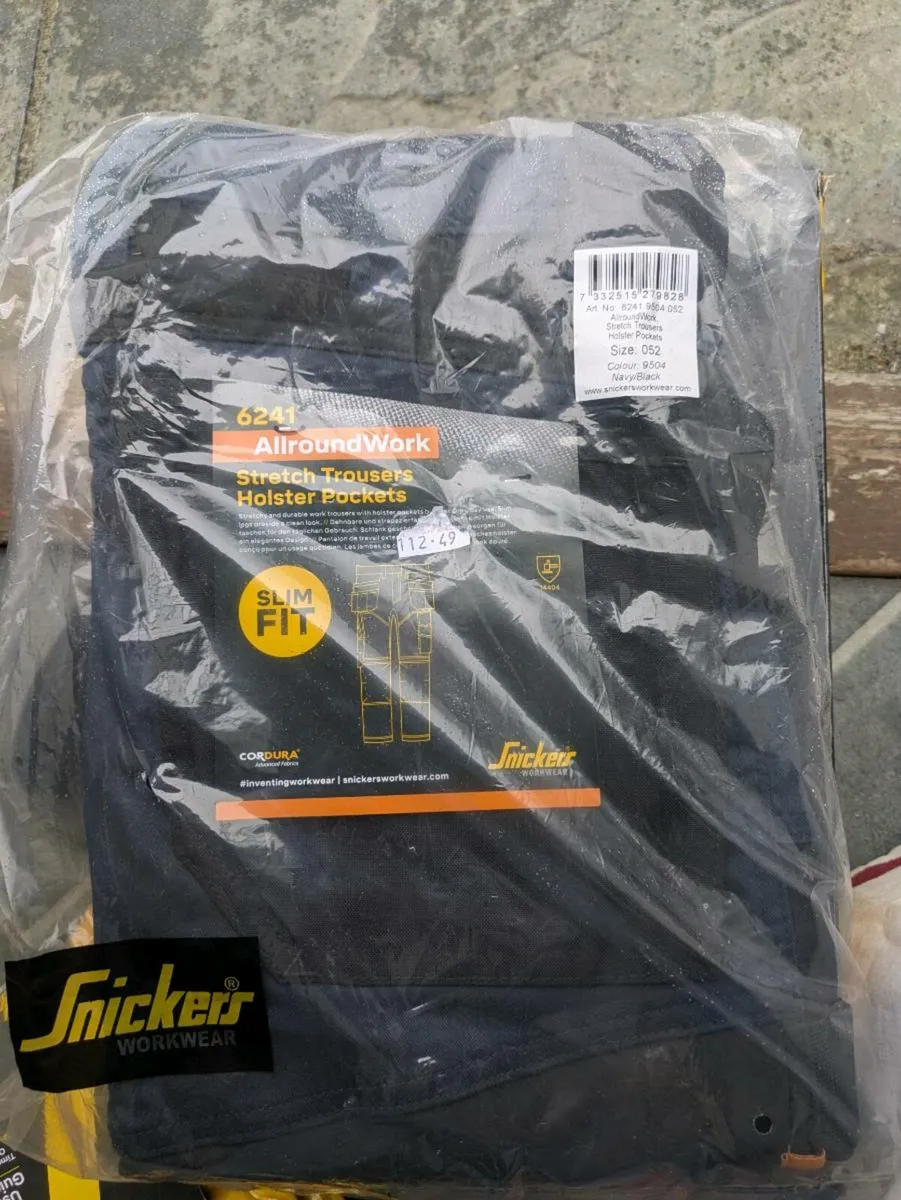 DeWalt shoes Snickers pants - Image 4