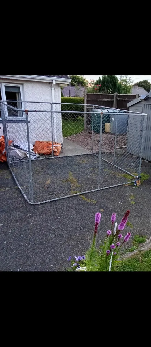 Pet cage / dog cage