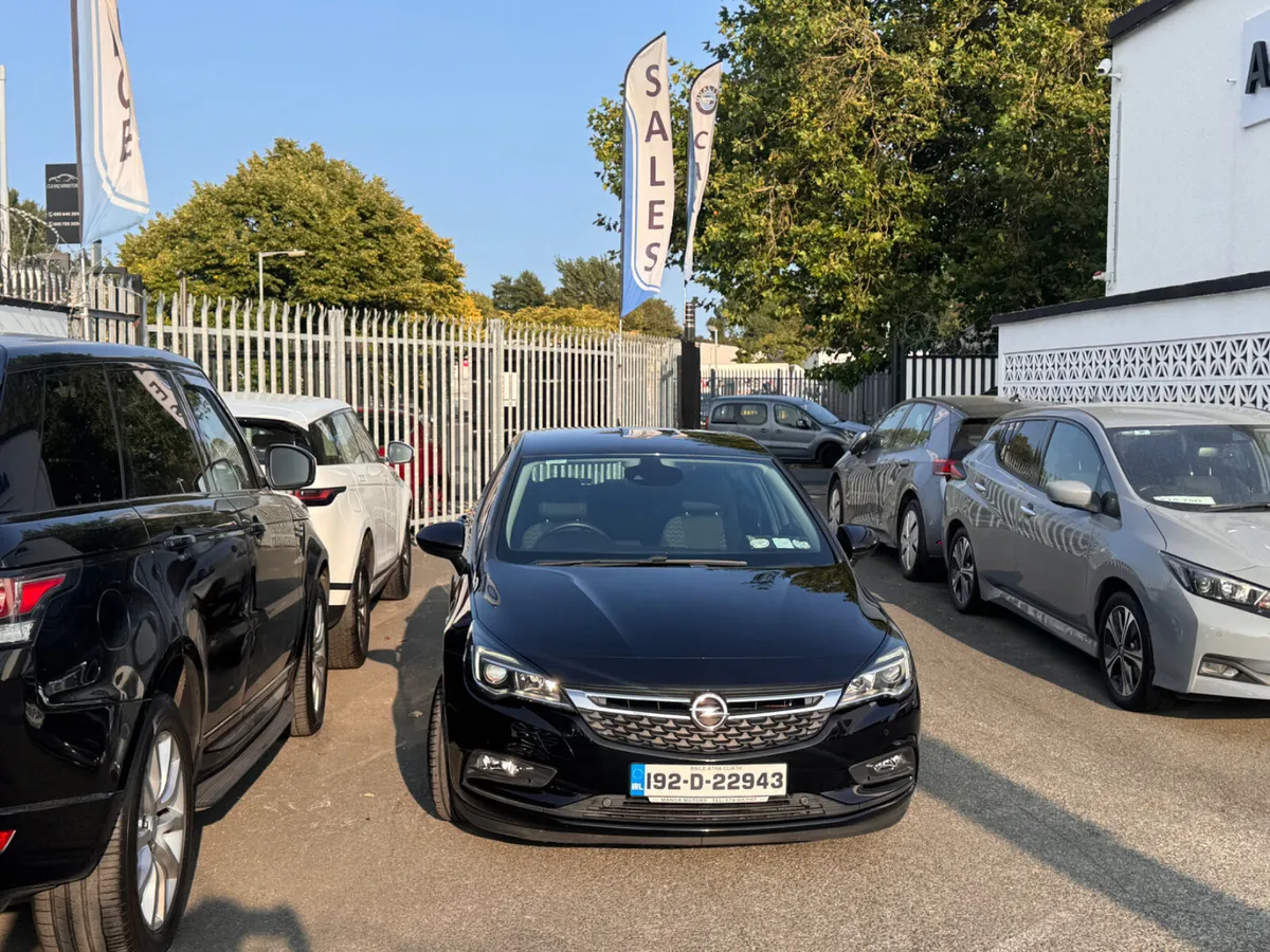 19 Opel Astra 1.6 Diesel Sri - Image 3