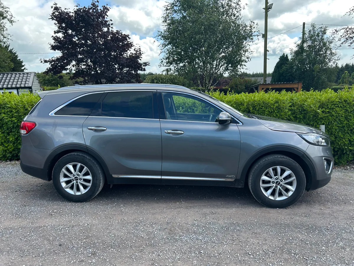 162 Kia Sorrento 7 Seat Platinum - Image 3