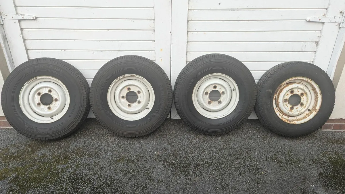 Land Rover Defender Wheels - Image 1