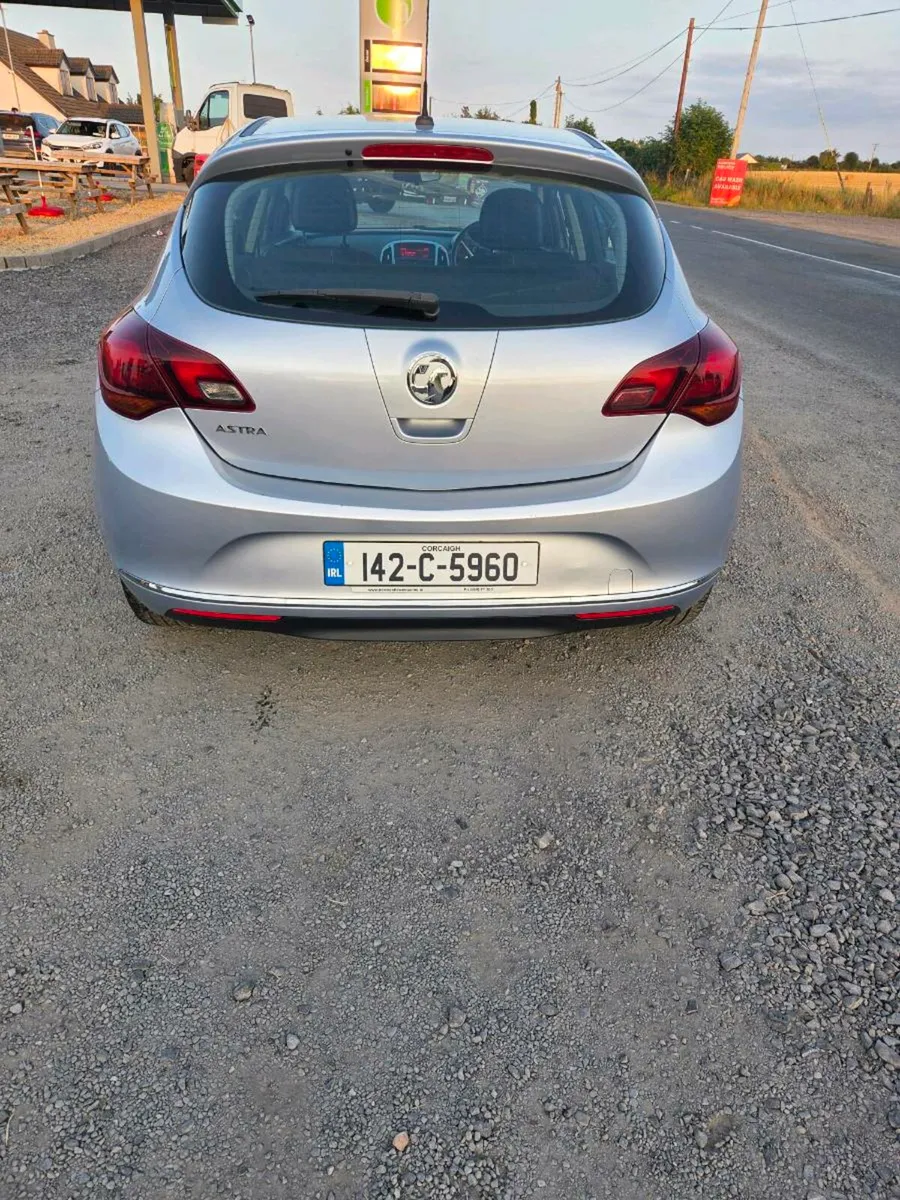 Opel Astra SRI 1.4 Petrol Nct 08/26 - Image 3
