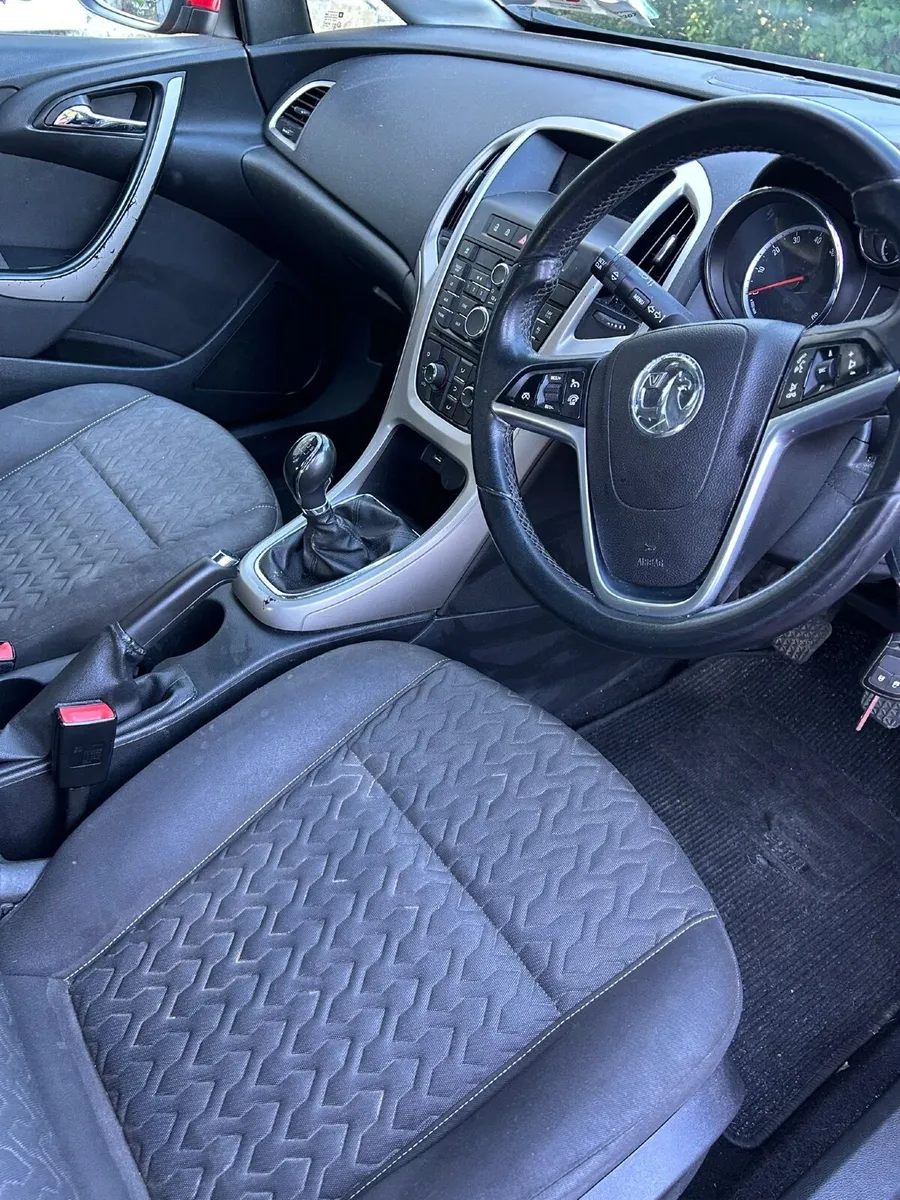 Vauxhall Astra 2013 - Image 3