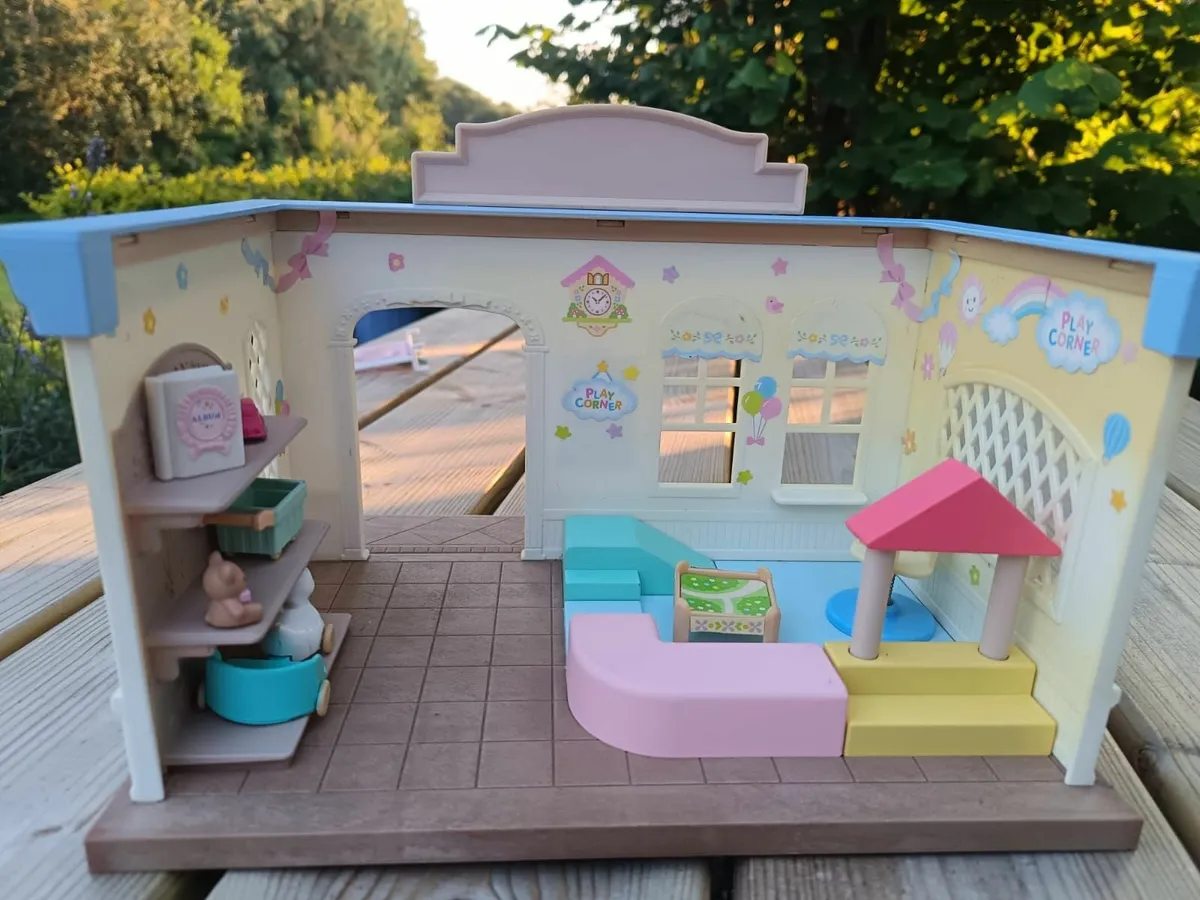 Sylvanian families toyshop - Image 2