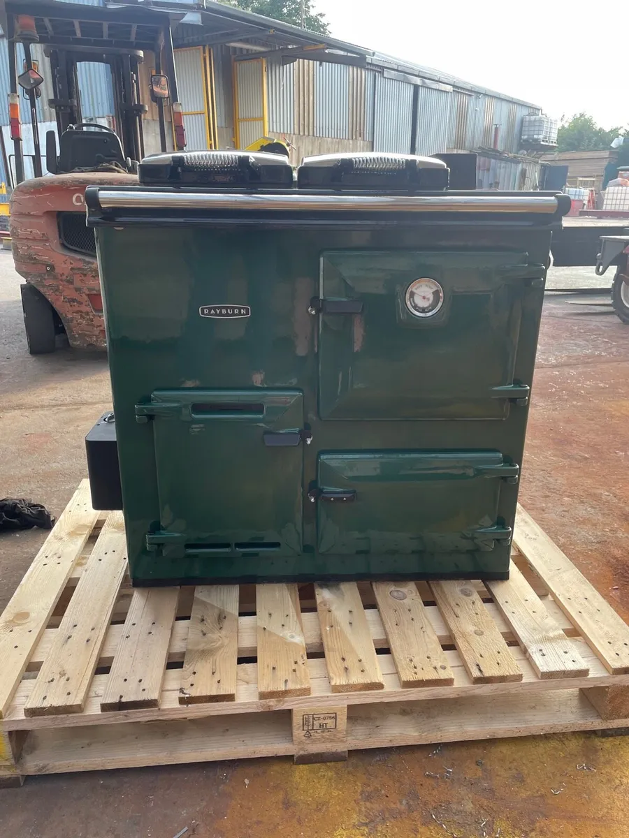 Rayburn oil cooker - Image 1