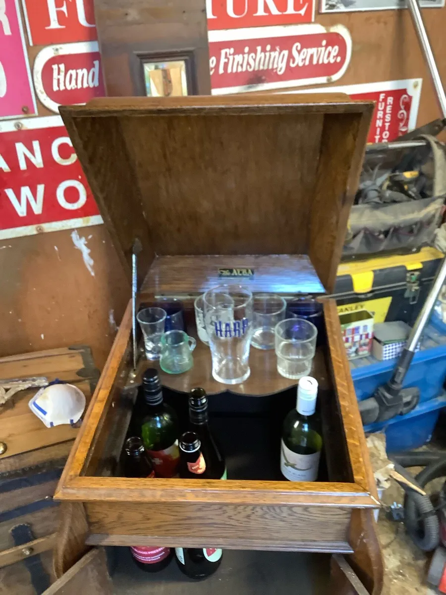 Antique cabinet - Image 4