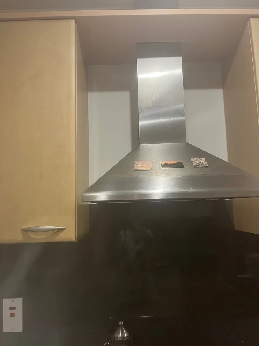 A kitchen - Image 2