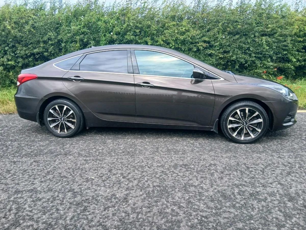 152 HYUNDAI I40 WITH LOW MILEAGE - Image 2