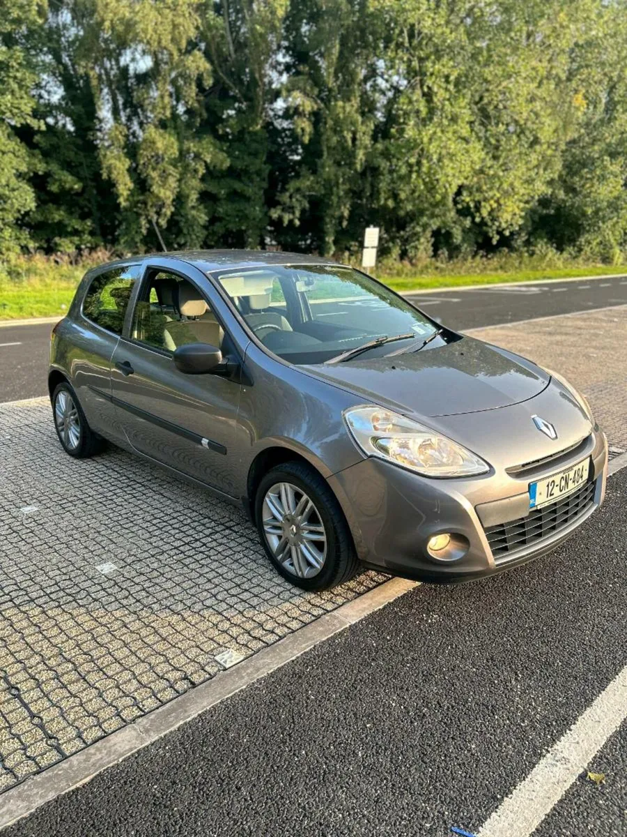 Renault Clio 1.1 - Image 1