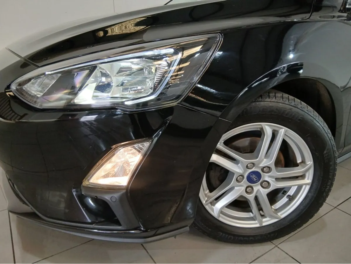 Ford Focus Zetec Edition 1.5 TD 120 Full Service - Image 4