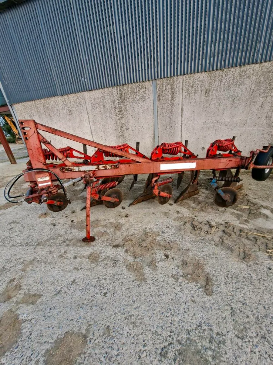 Agrolux 4 furrow plough - Image 3